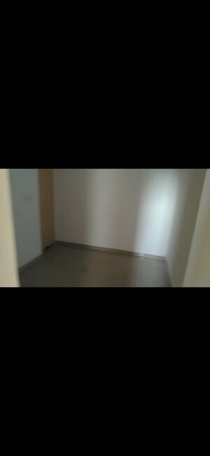 Room in 4 BHK Apartment at Shri Radha Sky Gardens, Sector 16b Greater Noida – for Rent