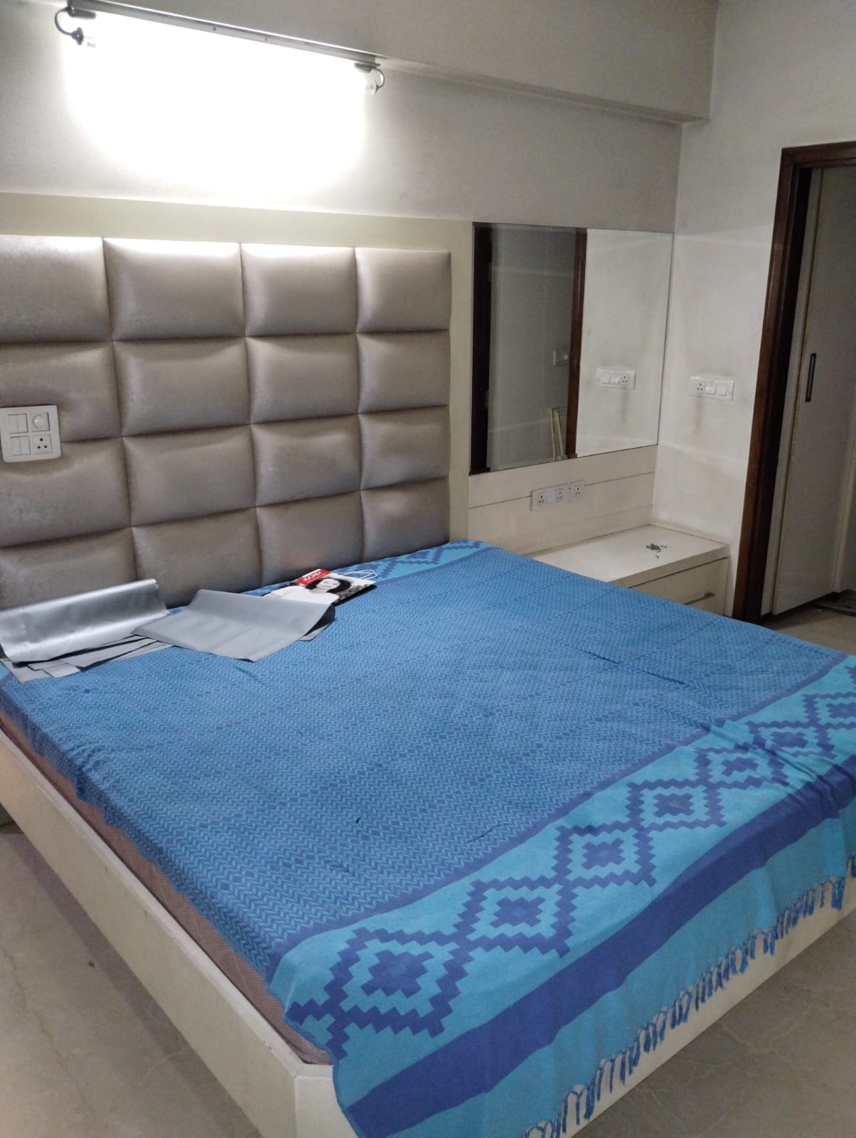 2.5 BHK + Pooja Room Apartment For Rent in Manu Apartments Mayur Vih