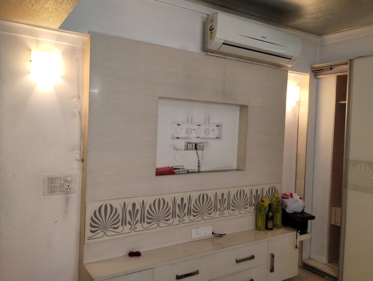 undefined, mayur vihar 2.5 Bedroom 1050 Sq.Ft. Apartment In Mayur Vihar Delhi 9262420