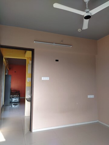 Bedroom in 2 BHK Apartment at Pyramid Atlante, Tathawade – for Rent