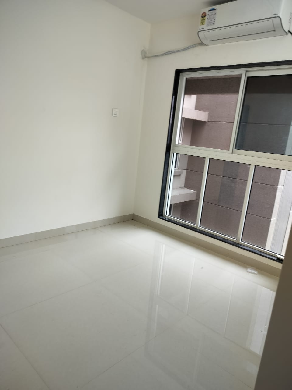 2 BHK Apartment For Rent in Tata Housing Tower Bdd ch