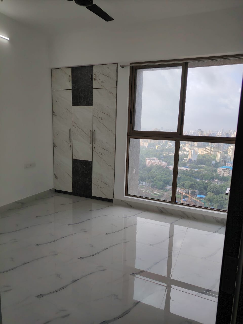 2 BHK Apartment For Rent in Raymond Ten X Habitat