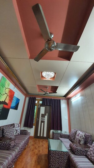 Living Room in 6 BHK Independent House at Gomti Nagar – for Rent