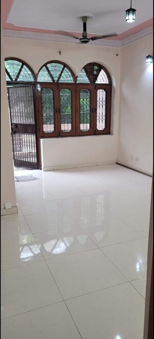 Bathroom in 3 BHK Independent House at RWA Apartments Sector 40, Sector 40 – for Rent