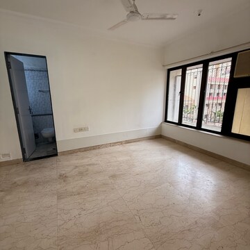 Room in 2 BHK Apartment at K Raheja Raheja Classique, Shashtri Nagar – for Rent