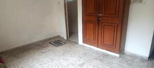 Room in 2 BHK Apartment at Jivraj Park – for Rent