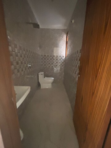 Bathroom in 1 BHK Builder Floor at Saket – for Rent