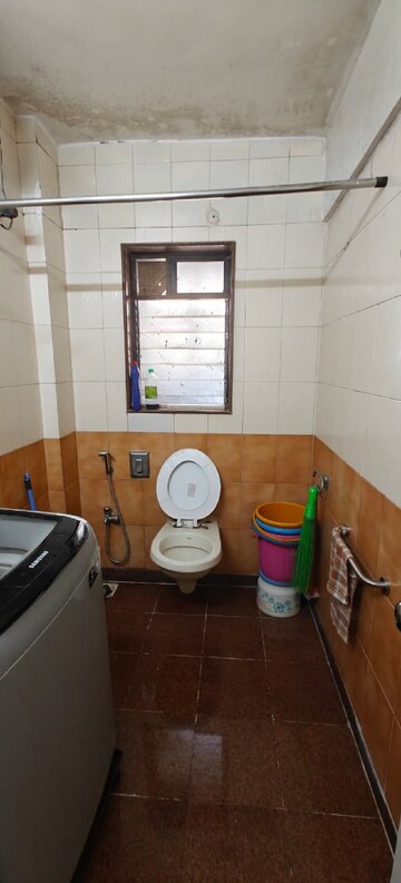 Attached Bathroom in 3 BHK Apartment at Santacruz West – for Rent