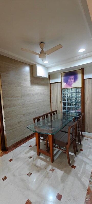 Dining area in 3 BHK Apartment at Santacruz West – for Rent