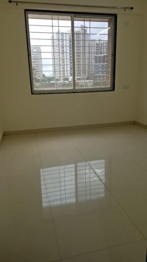 2 BHK Apartment For Rent in Vardhaman Palm Rose, Punawale