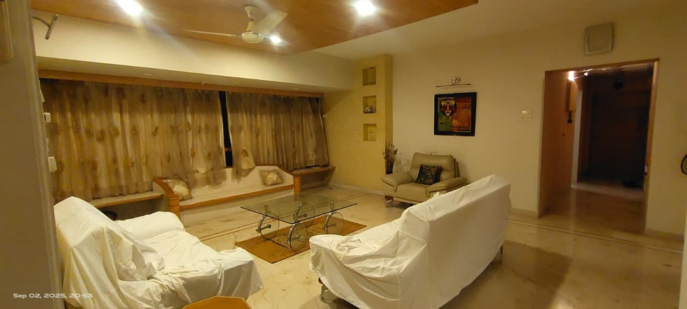 3 BHK + Pooja Room Apartment For Rent in Khar West