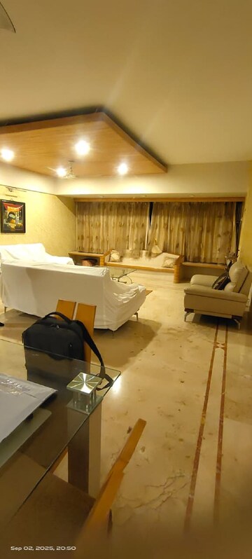 Living Room in 3 BHK Apartment at Khar West – for Rent