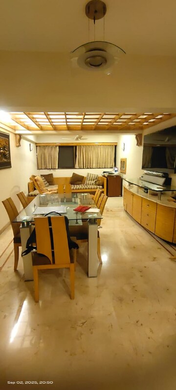 Living Room in 3 BHK Apartment at Khar West – for Rent