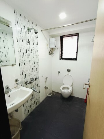 Bathroom in 2 BHK Apartment at Punam CHS Malabar Hill, Malabar Hill – for Rent