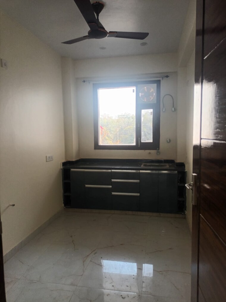 Kitchen, palam vihar 2 Bedroom 1565 Sq.Ft. Builder Floor In Palam Vihar Gurgaon 9262515