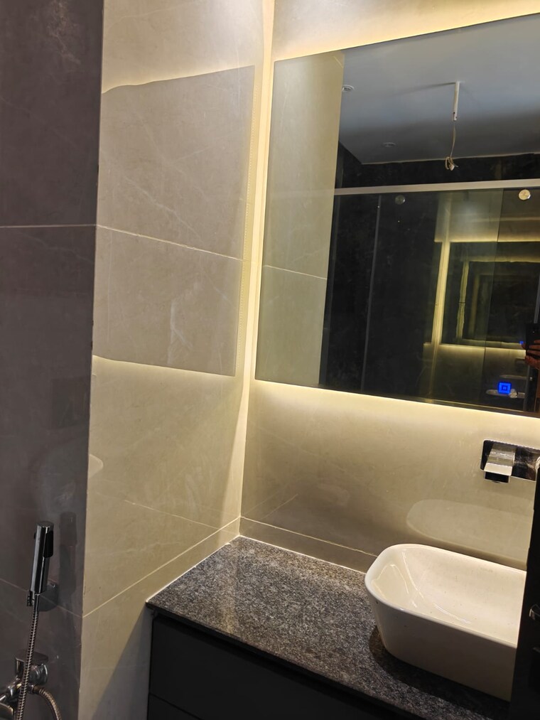 Bathroom, palam vihar 4 Bedroom 2800 Sq.Ft. Builder Floor In Palam Vihar Gurgaon 9262564