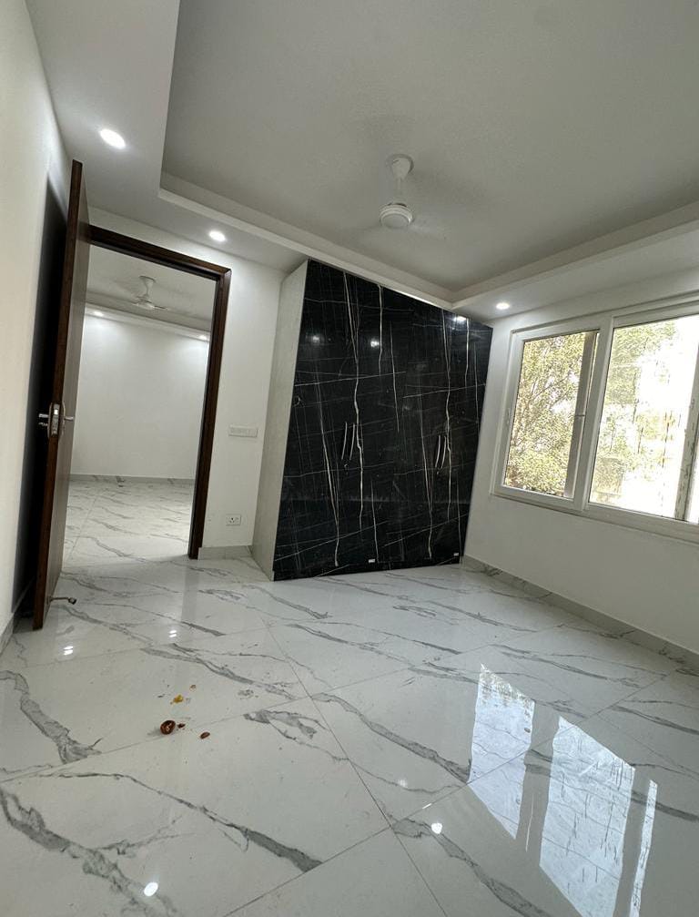 2 BHK Builder Floor For Rent in Saket