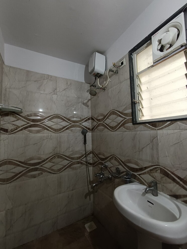 Bathroom, thergaon 2 Bedroom 800 Sq.Ft. Apartment In Thergaon Pune 9262613