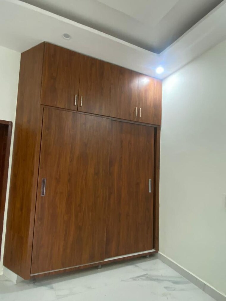 Room, patiala road 4 Bedroom 1100 Sq.Ft. Independent House In Patiala Road Zirakpur 9262631