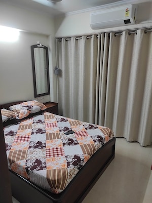 Bedroom in 2 BHK Apartment at Bandra West – for Rent