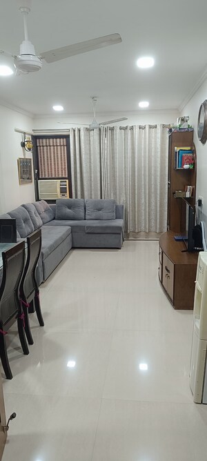 2 BHK Apartment For Rent in Bandra West