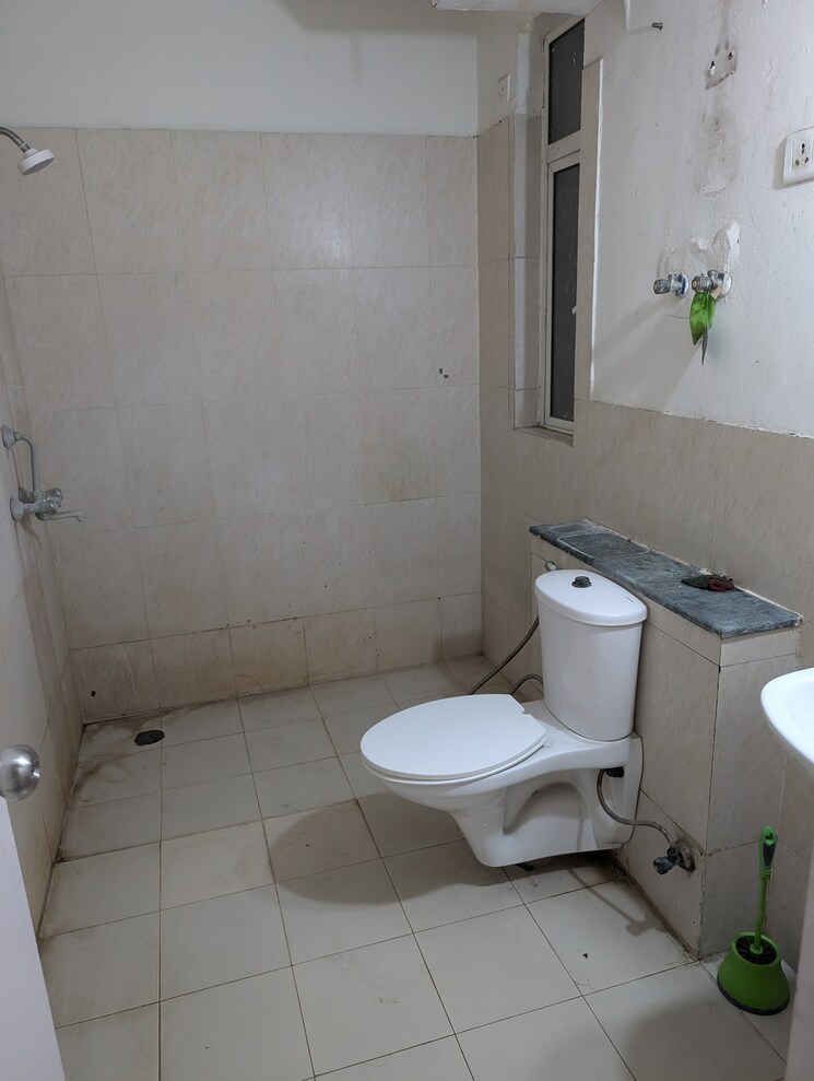 Bathroom, jaypee-green-wish-town-klassic 2 Bedroom 1160 Sq.Ft. Apartment In Sector 134 Noida 9262658