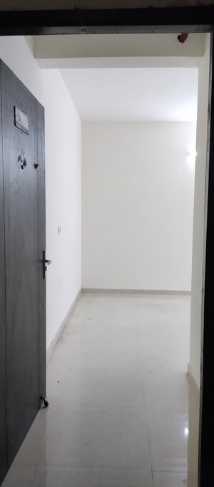 Room in 2 BHK Apartment at Signature The Millennia 2, Sector 37d – for Rent