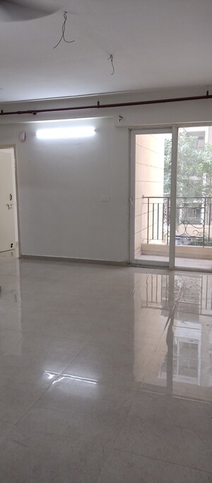Room in 2 BHK Apartment at Signature The Millennia 2, Sector 37d – for Rent