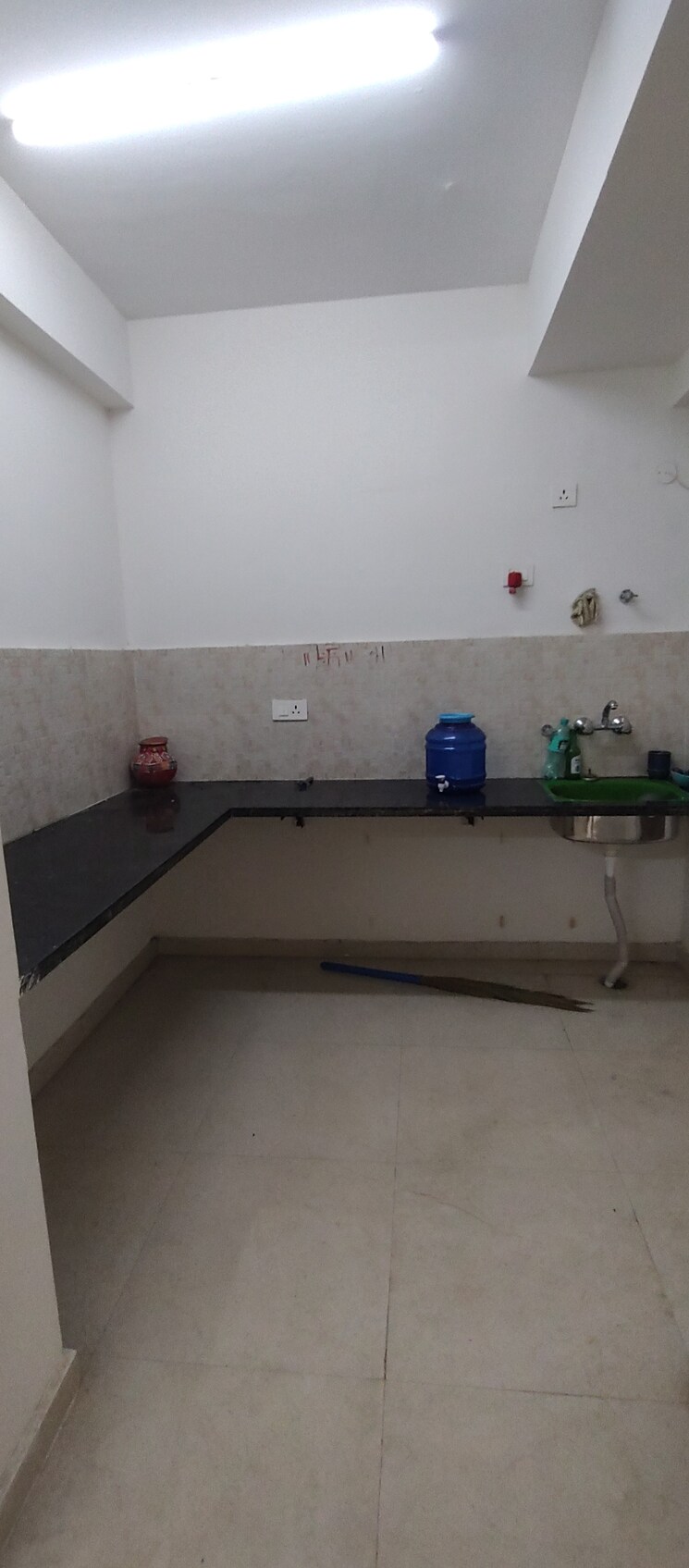 Kitchen, signature-the-millennia-2 2 Bedroom 625 Sq.Ft. Apartment In Sector 37d Gurgaon 9262641