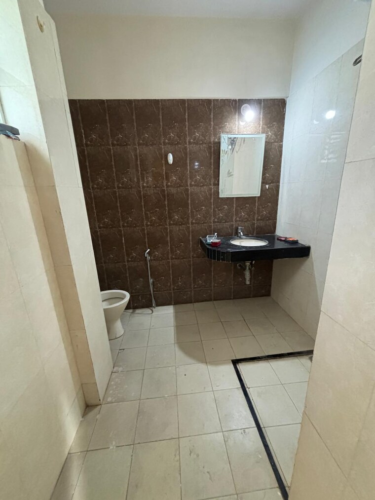 Bathroom, wakad 2 Bedroom 900 Sq.Ft. Apartment In Wakad Pune 9262666