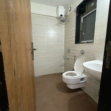 Bathroom in 1 BHK Apartment at Malad East – for Rent