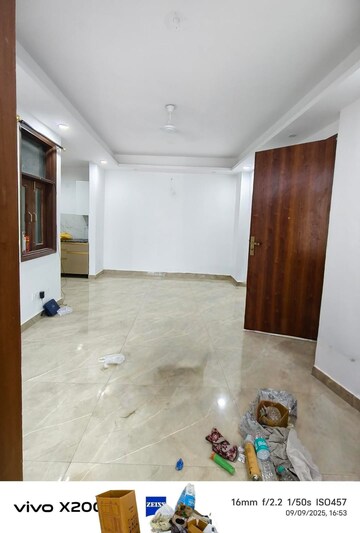 Room in 1 BHK Builder Floor at Saket – for Rent