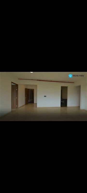 Room in 4 BHK Apartment at Kalpataru Parkcity, Kolshet Road – for Rent