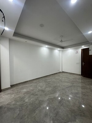Room in 2 BHK Builder Floor at Saket – for Sale