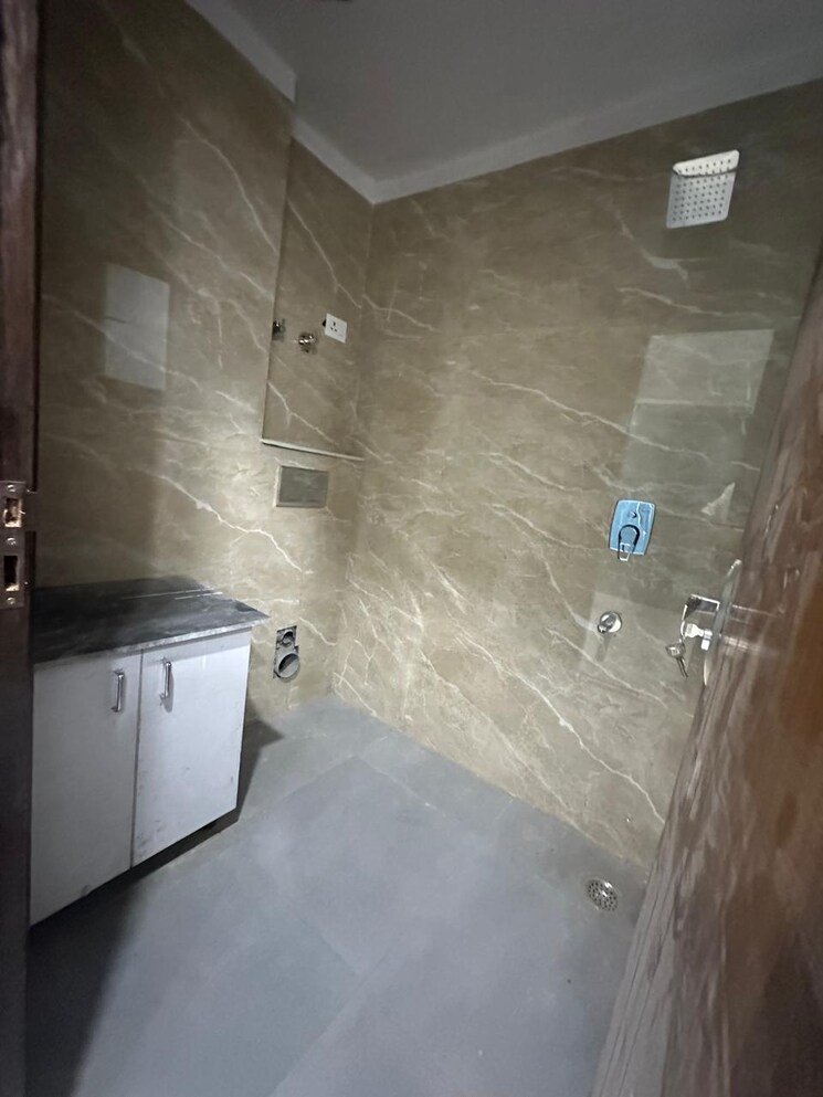 Bathroom, saket 2 Bedroom 806 Sq.Ft. Builder Floor In Saket Delhi 9262708