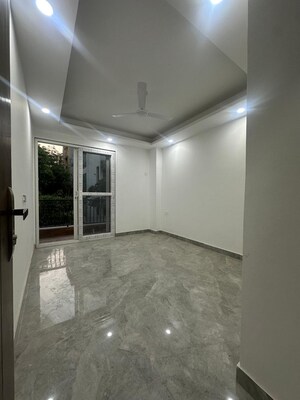 Room in 2 BHK Builder Floor at Saket – for Sale