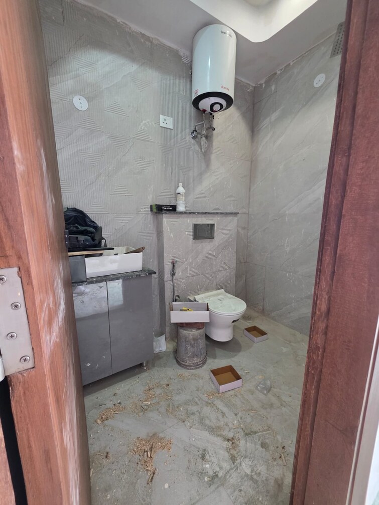 Bathroom, saket 2 Bedroom 806 Sq.Ft. Builder Floor In Saket Delhi 9262708