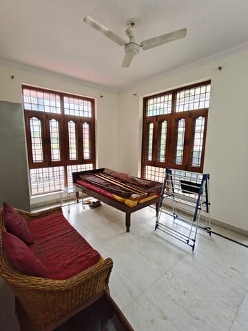 Bedroom in 4 BHK Builder Floor at Palam Vihar – for Rent