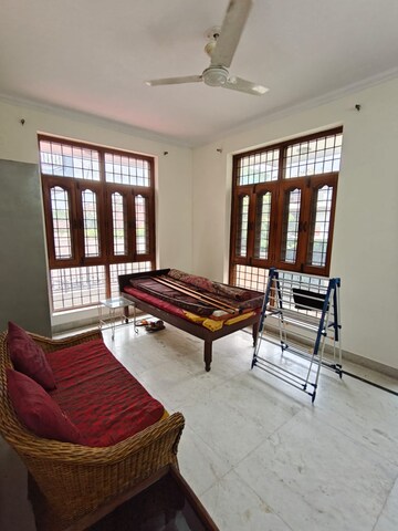 Bedroom in 4 BHK Builder Floor at Palam Vihar – for Rent