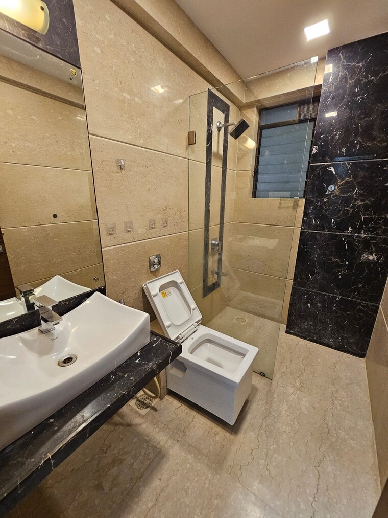 Bathroom, bandra west 2 Bedroom 750 Sq.Ft. Apartment In Bandra West Mumbai 9262775