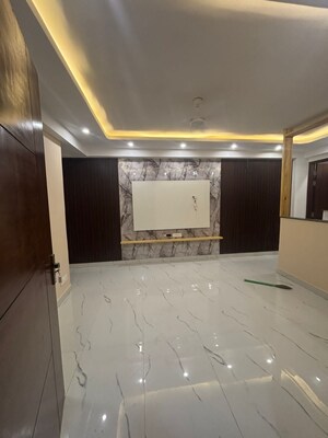 Bedroom in 3 BHK Builder Floor at Saket – for Sale