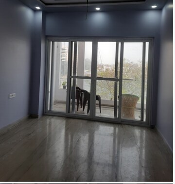 Room in  Office Space at Gomti Nagar – for Rent