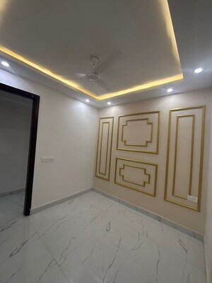 Room in 3 BHK Builder Floor at Saket – for Sale
