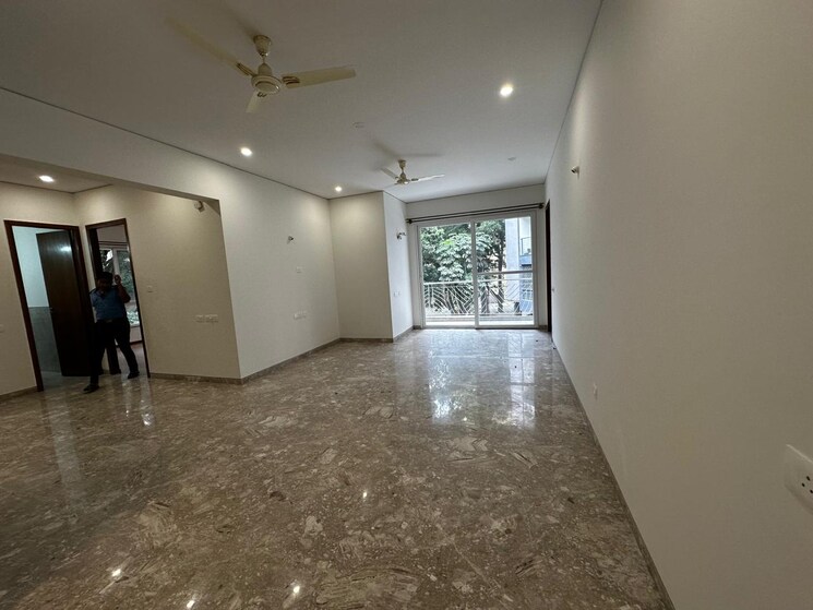 Room, richmond town 3 Bedroom 2240 Sq.Ft. Apartment In Richmond Town Bangalore 9262841