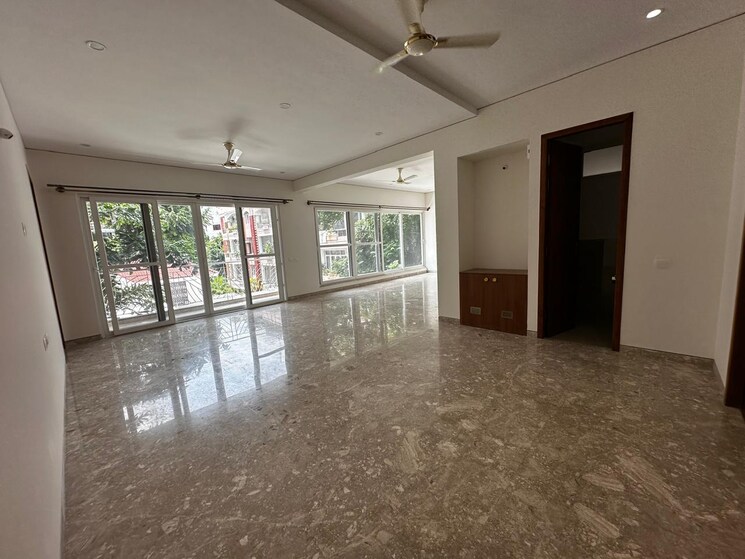  Parking, richmond town 3 Bedroom 2240 Sq.Ft. Apartment In Richmond Town Bangalore 9262841