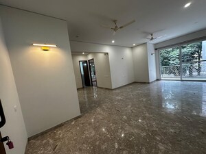 Room in 3 BHK Apartment at Richmond Town – for Rent