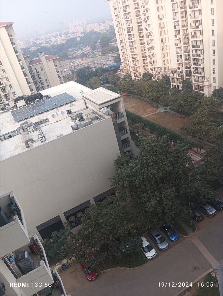 Master Bedroom, emaar-emerald-estate 2.5 Bedroom 1200 Sq.Ft. Apartment In Sector 65 Gurgaon 9262896