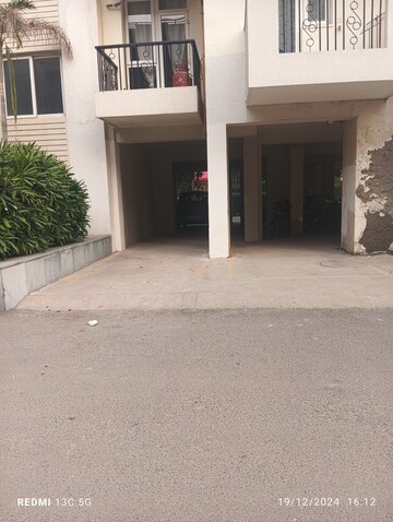 2.5 BHK Apartment – Exterior View View at Emaar Emerald Estate, Sector 65 - for Rent