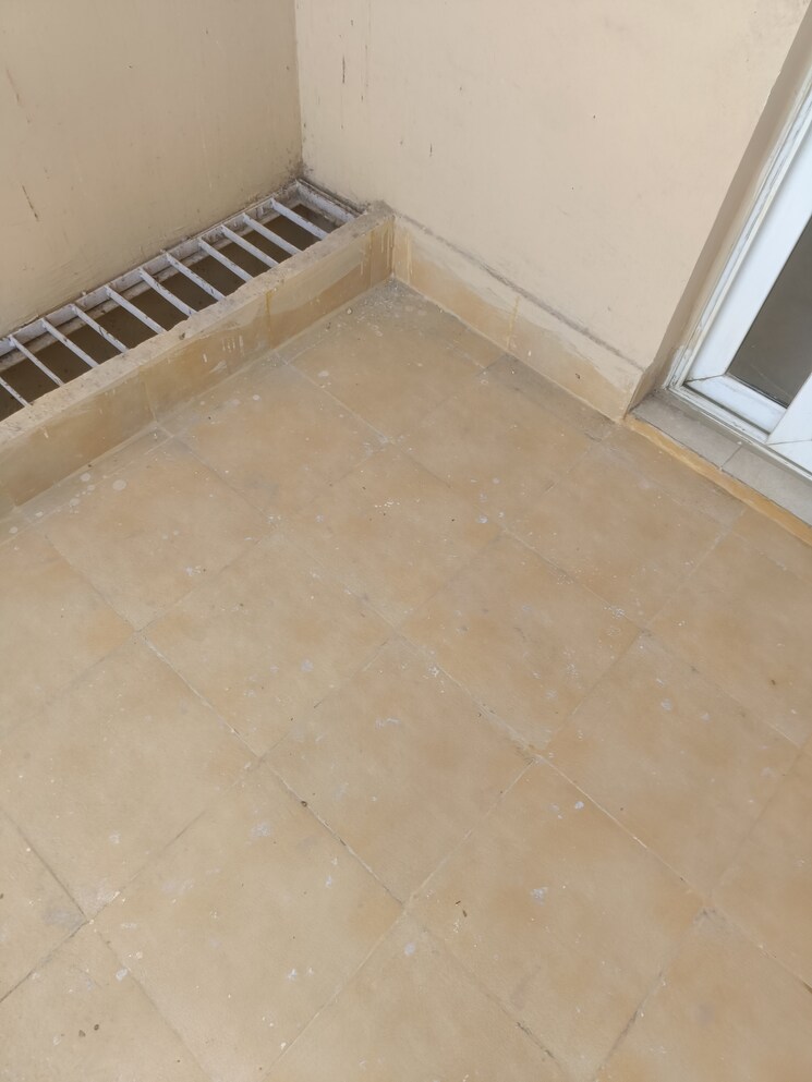 Room, tashee-capital-gateway 2 Bedroom 1295 Sq.Ft. Apartment In Sector 111 Gurgaon 9262939