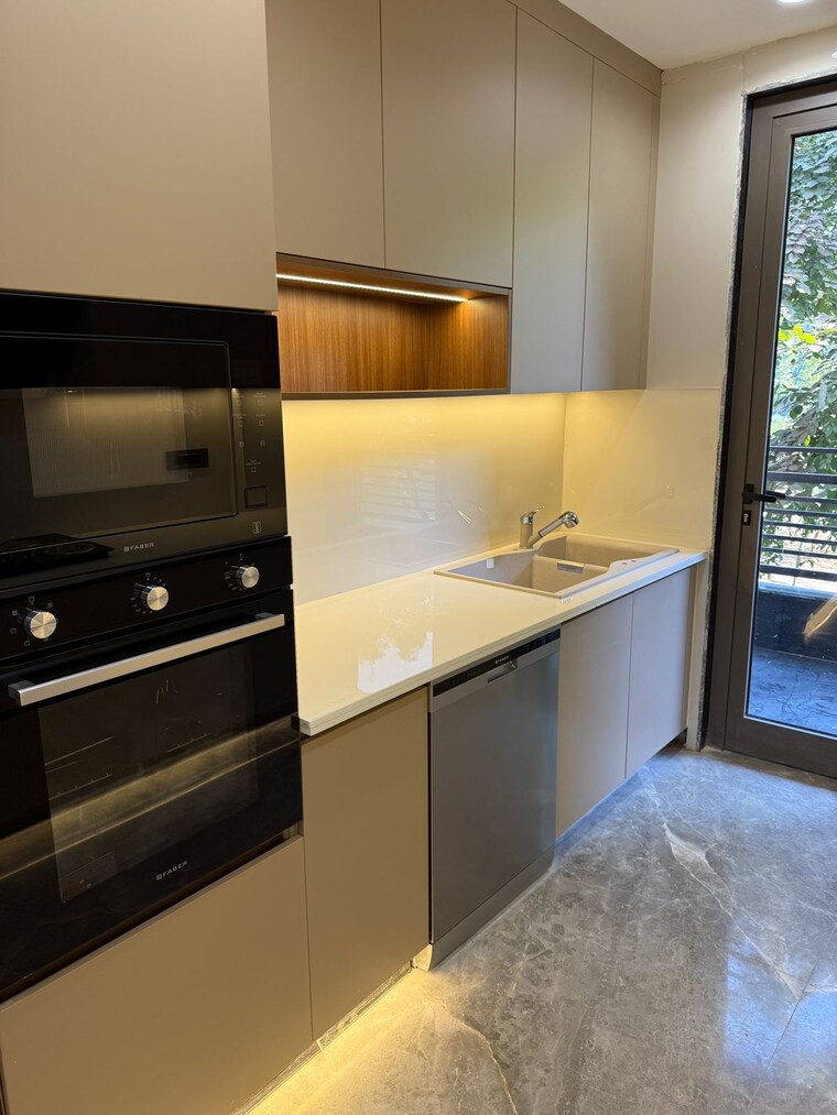 Kitchen, new rajinder nagar 3 Bedroom 200 Sq.Yd. Builder Floor In New Rajinder Nagar Delhi 9262897